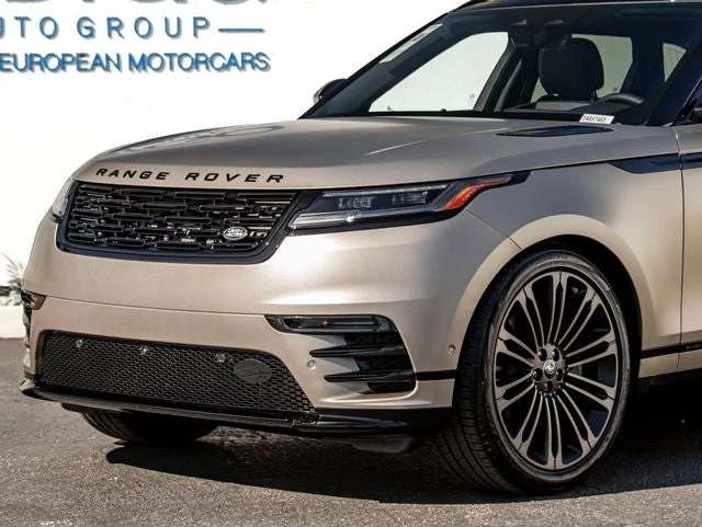 2026 Land Rover Range Rover Velar Belgravia Edition Satin (L560), 2/20