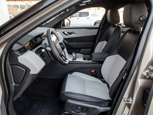2026 Land Rover Range Rover Velar Belgravia Edition Satin (L560), 14/20