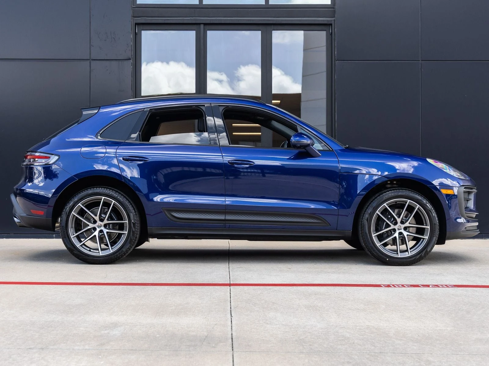 2026 Porsche Macan (95B), 12/20
