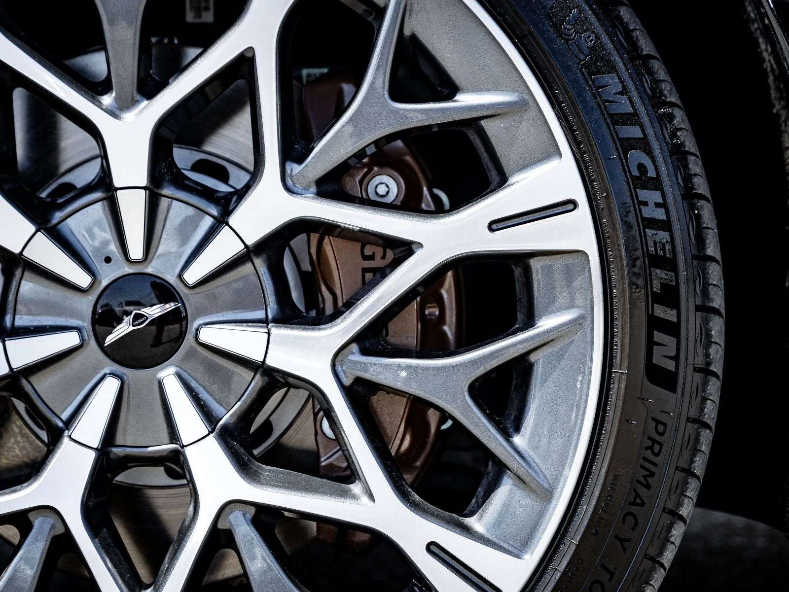 2026 Genesis G90 3.5T e-SC (RS4), 5/20