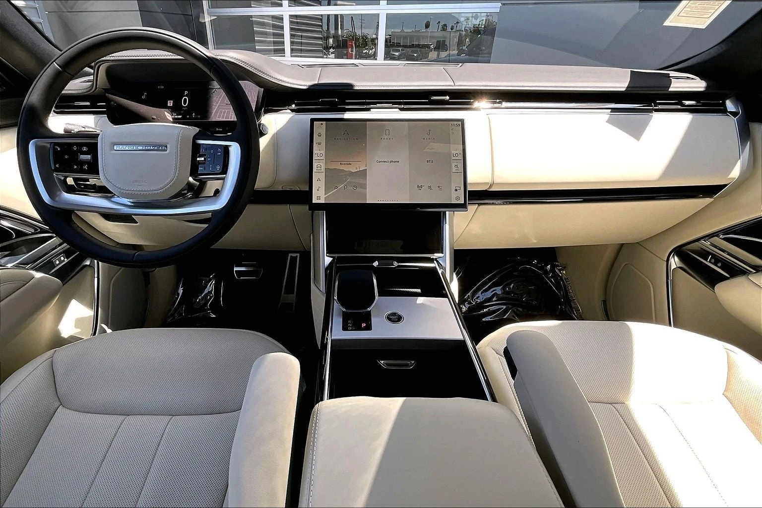 2026 Land Rover Range Rover SE LWB (L460), 5/15