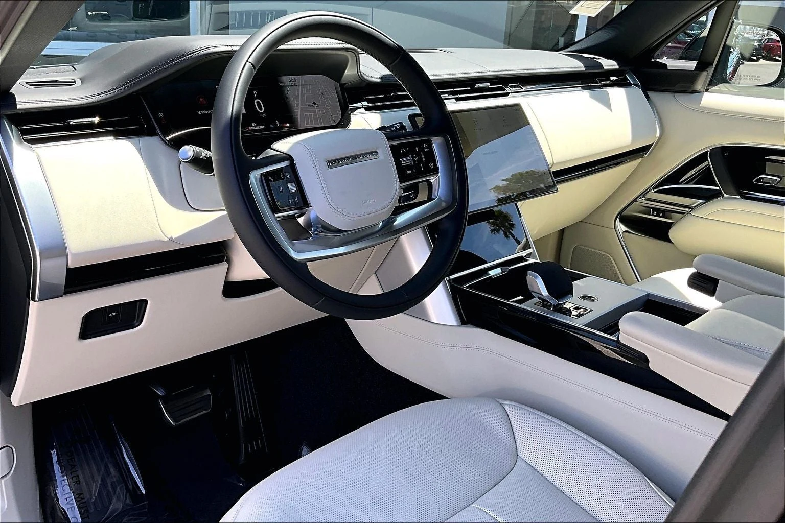 2026 Land Rover Range Rover SE LWB (L460), 6/15