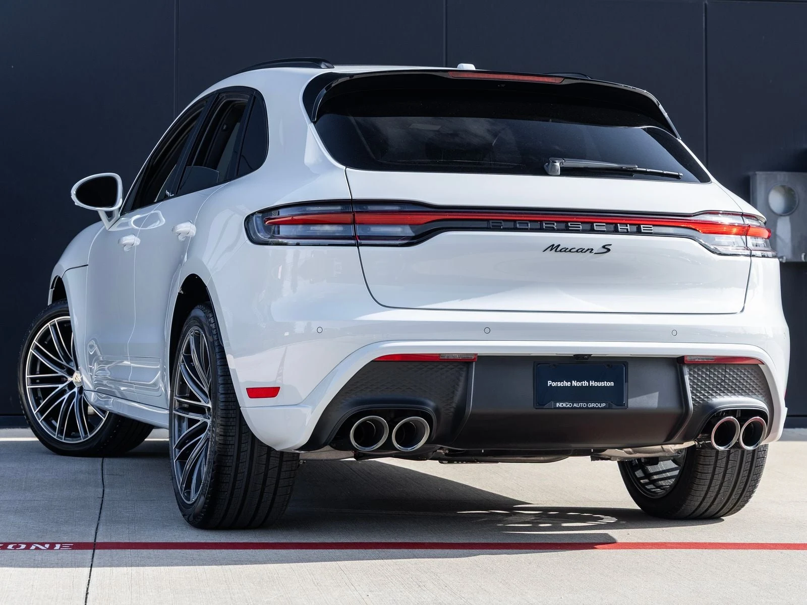 2026 Porsche Macan S (95B), 3/20