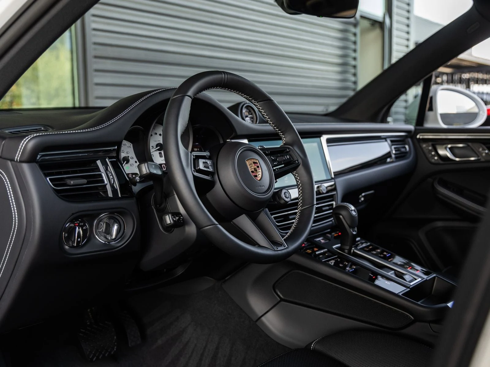 2026 Porsche Macan S (95B), 4/20