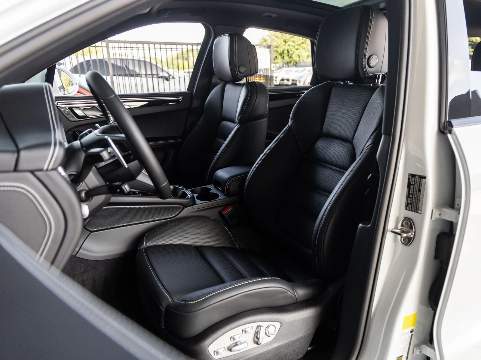 2026 Porsche Macan S (95B), 5/20
