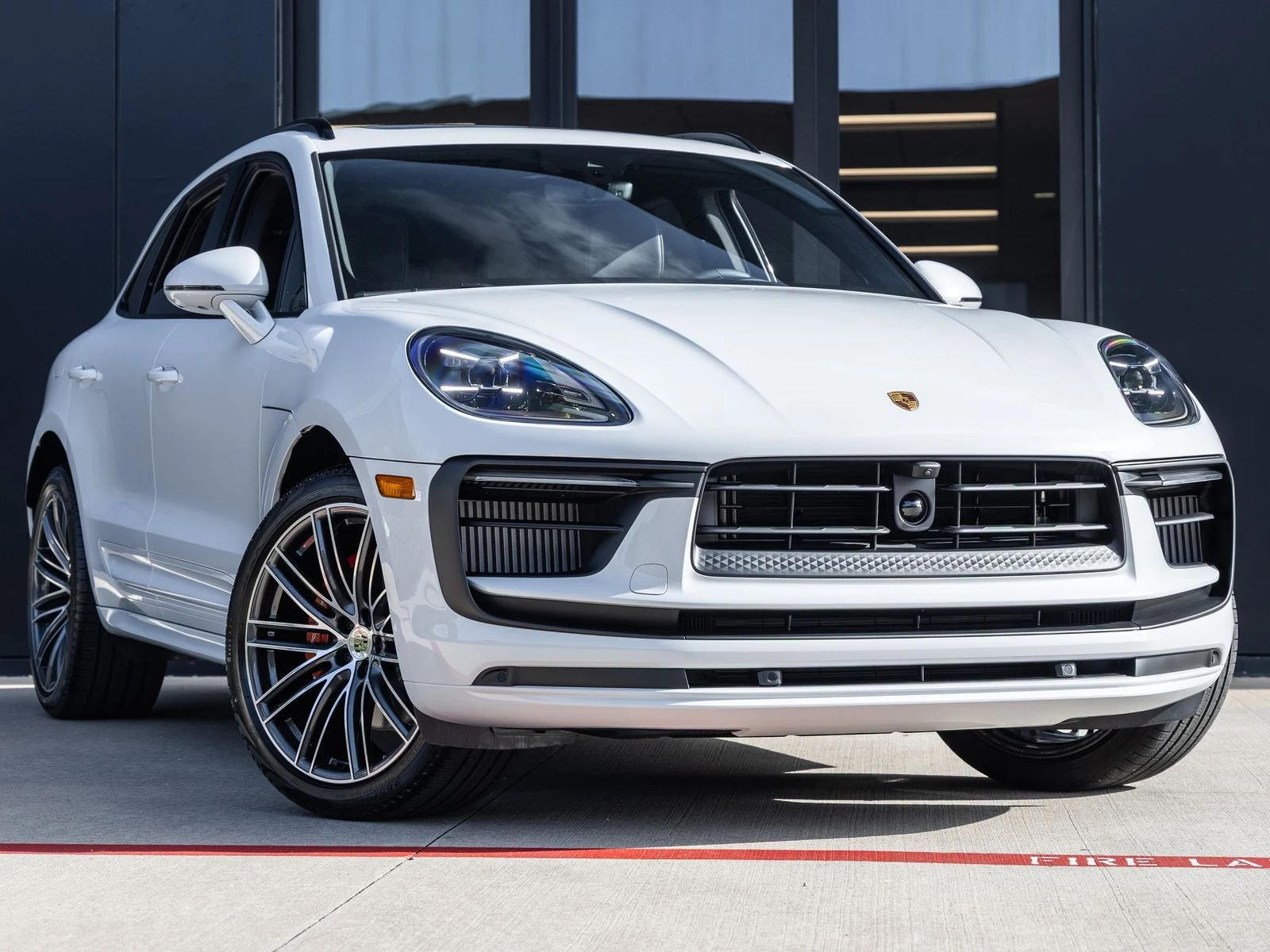 2026 Porsche Macan S (95B), 6/20