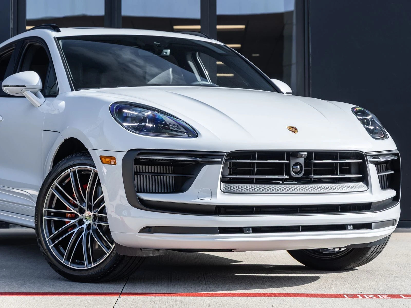 2026 Porsche Macan S (95B), 9/20