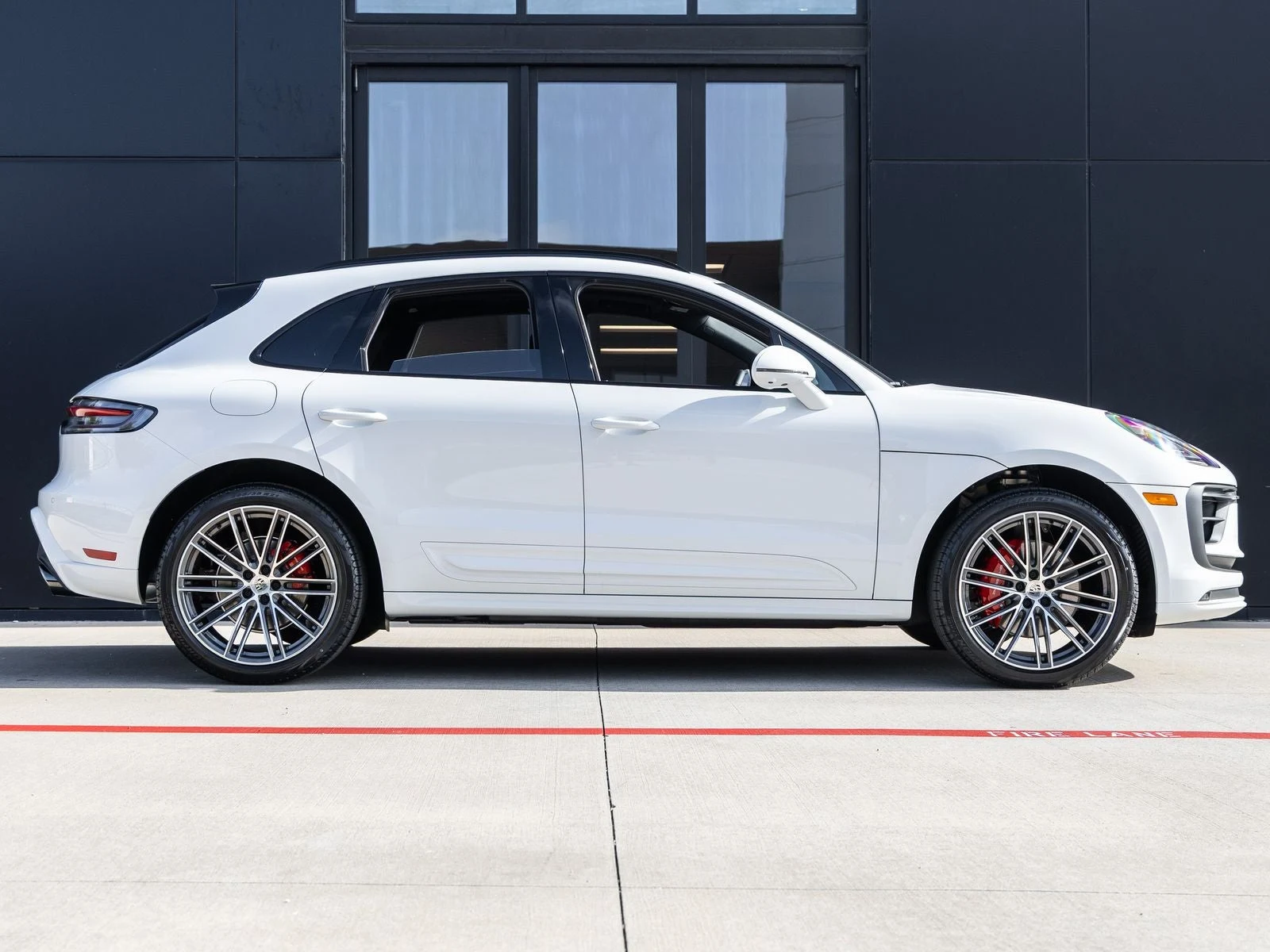2026 Porsche Macan S (95B), 12/20