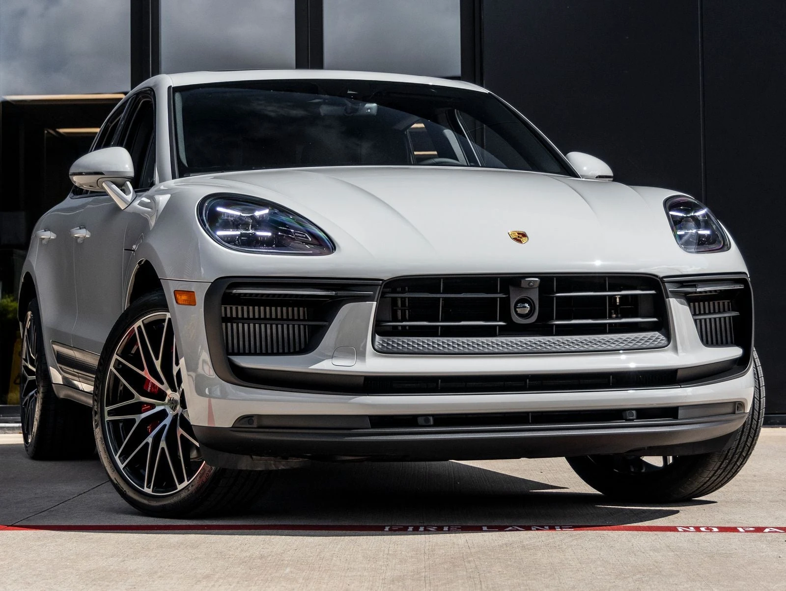 2026 Porsche Macan S (95B), 6/20