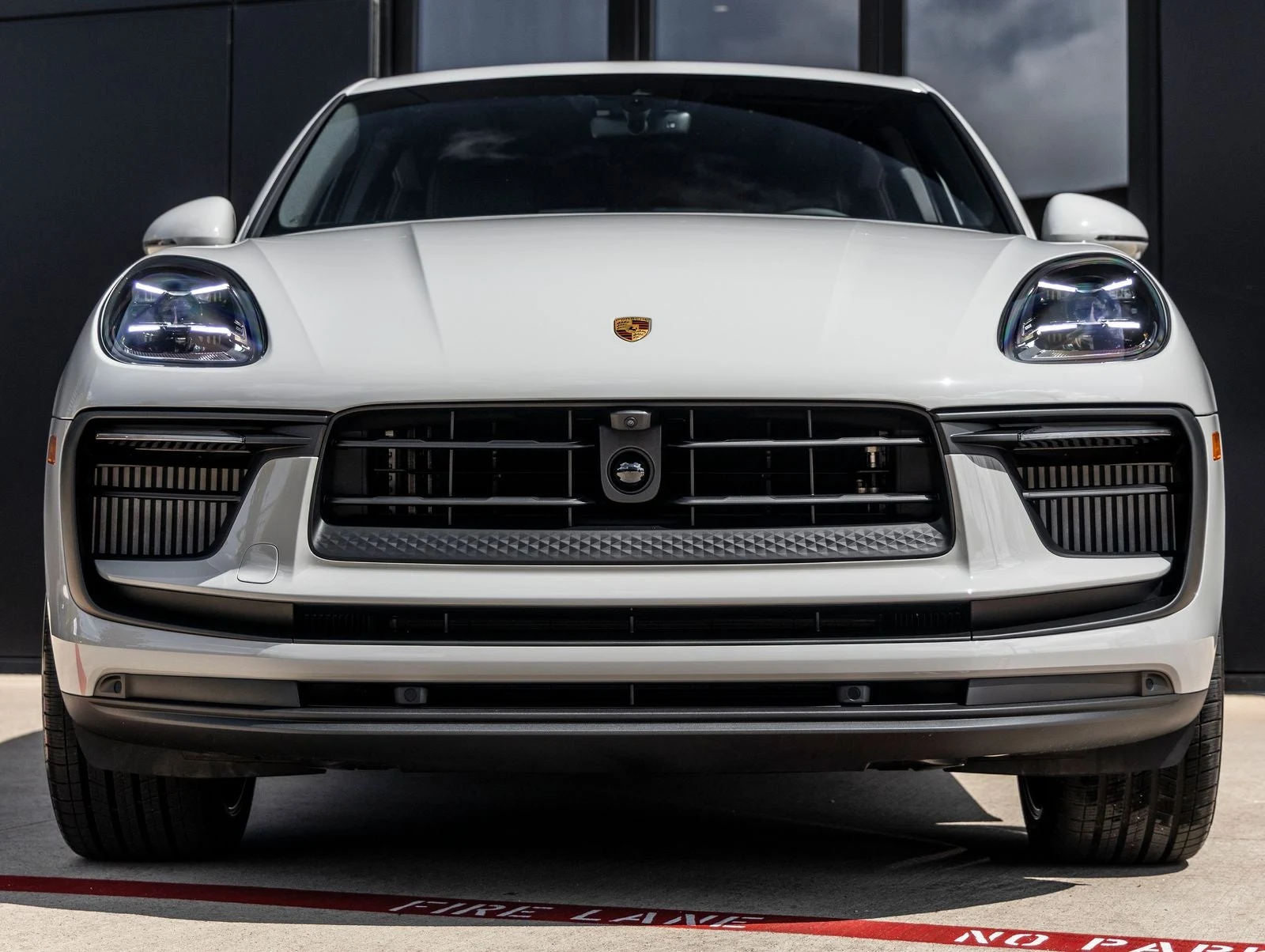 2026 Porsche Macan S (95B), 8/20