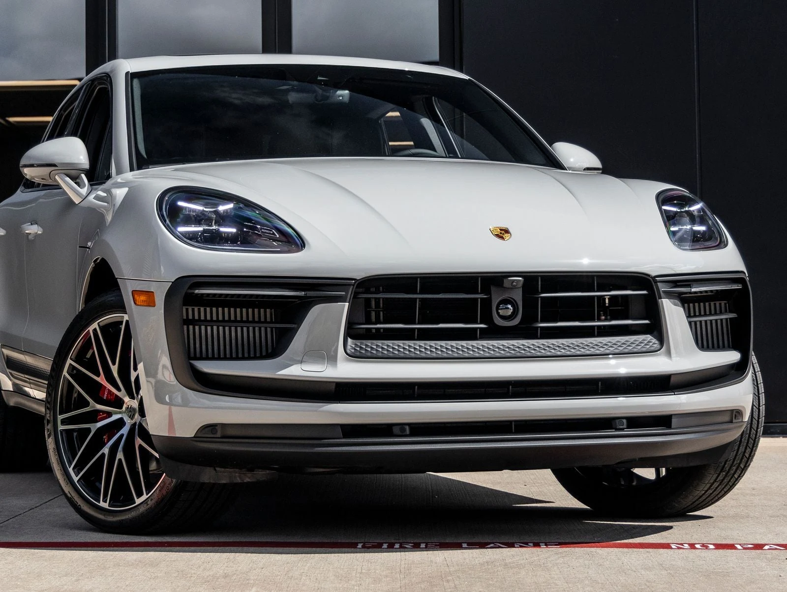 2026 Porsche Macan S (95B), 9/20