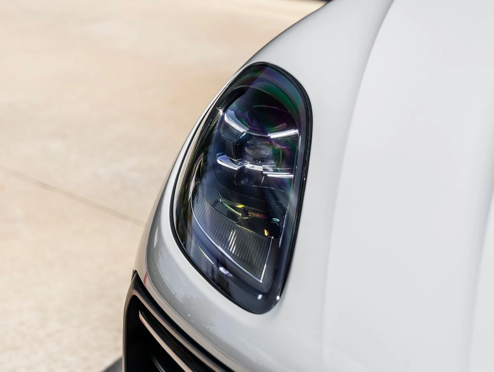 2026 Porsche Macan S (95B), 19/20