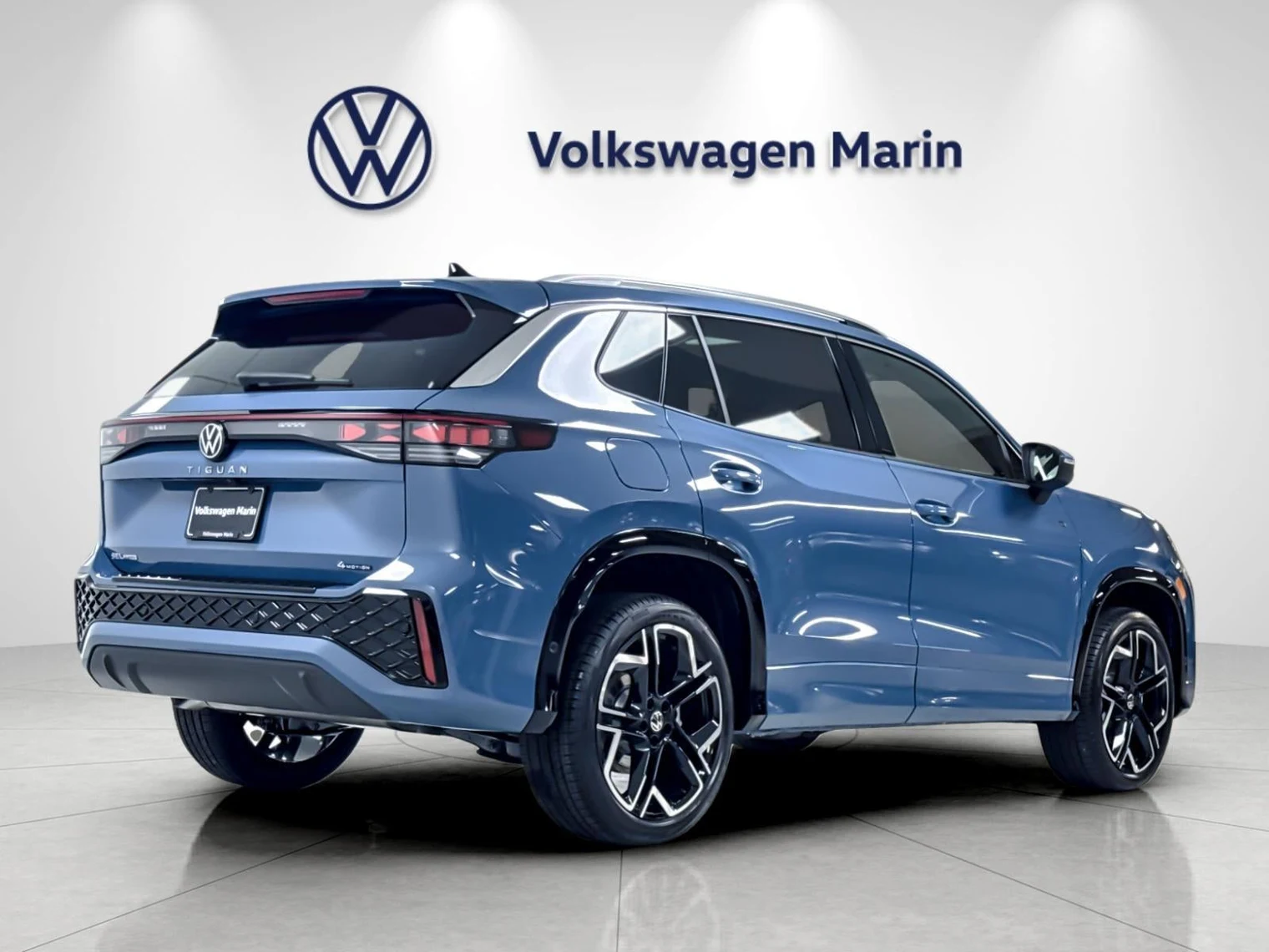 2026 Volkswagen Tiguan SEL R-Line Turbo (3rd Generation North America), 5/20