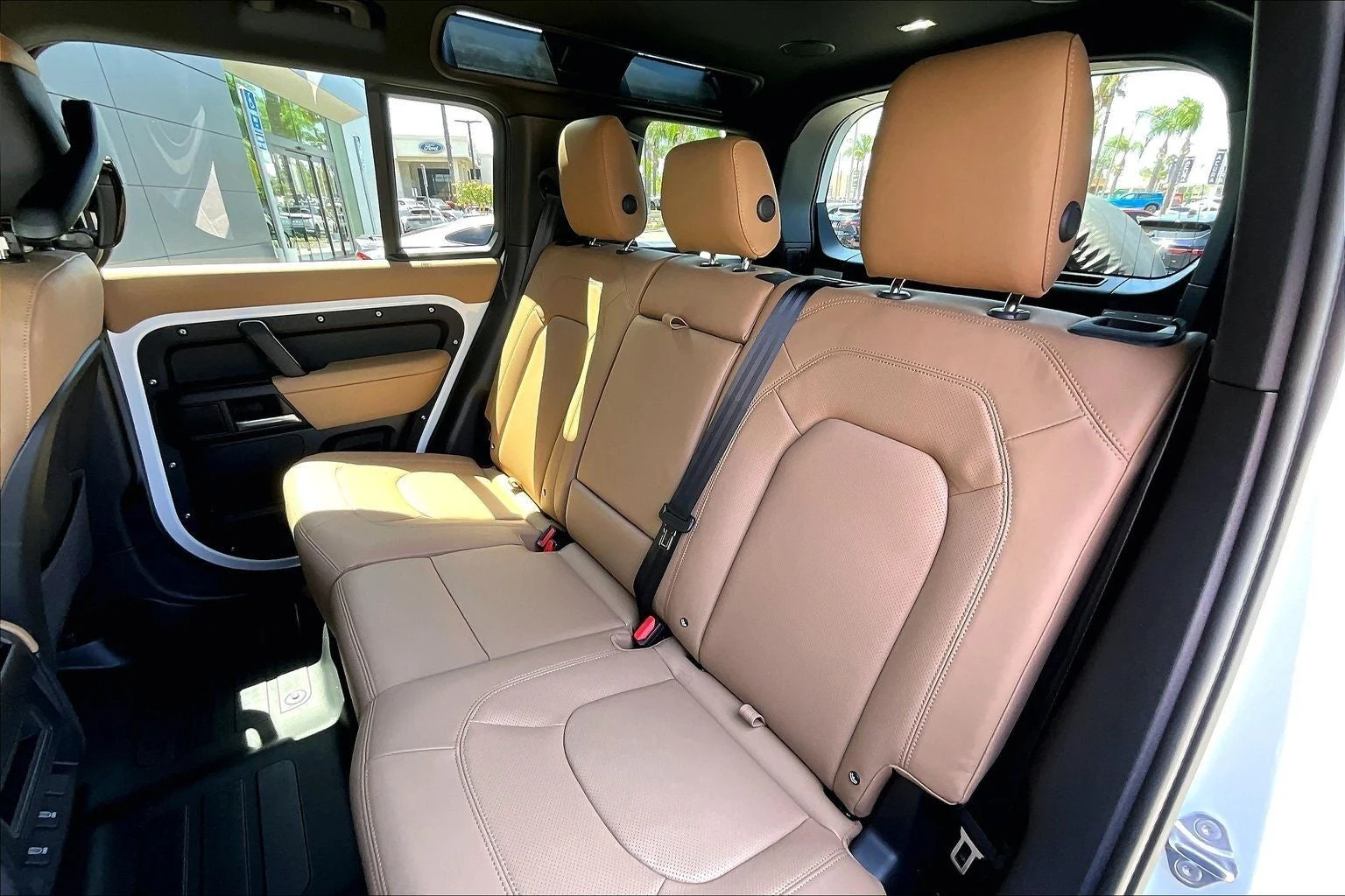2026 Land Rover Defender 110 X-Dynamic SE (L663), 10/14
