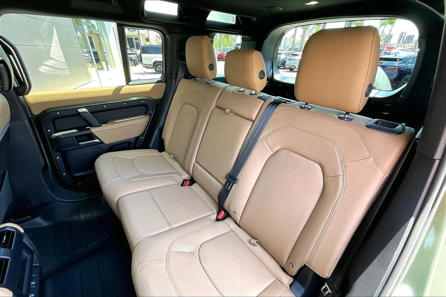 2026 Land Rover Defender 110 X-Dynamic SE (L663), 10/14