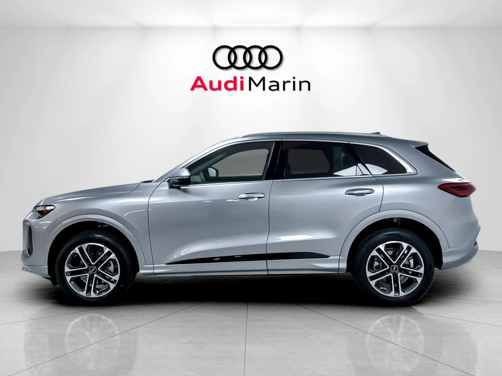 2026 Audi Q5 Premium quattro (GU), 2/20