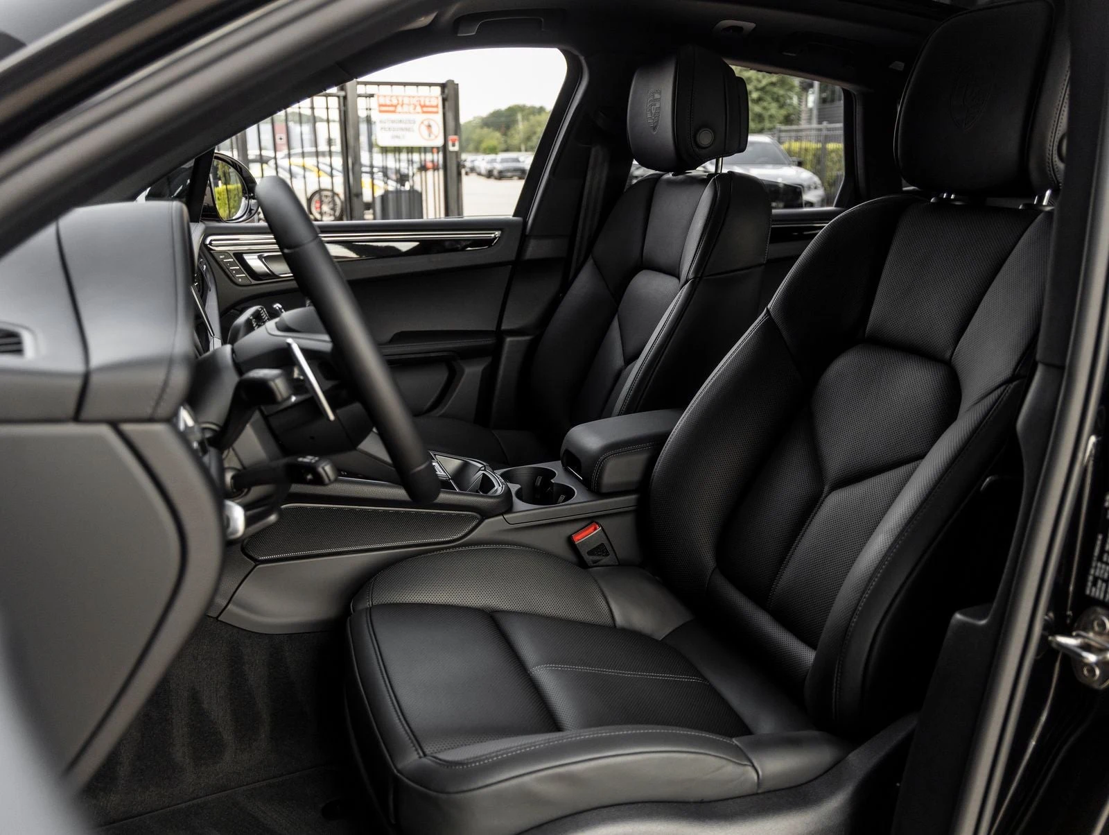 2026 Porsche Macan (95B), 5/20