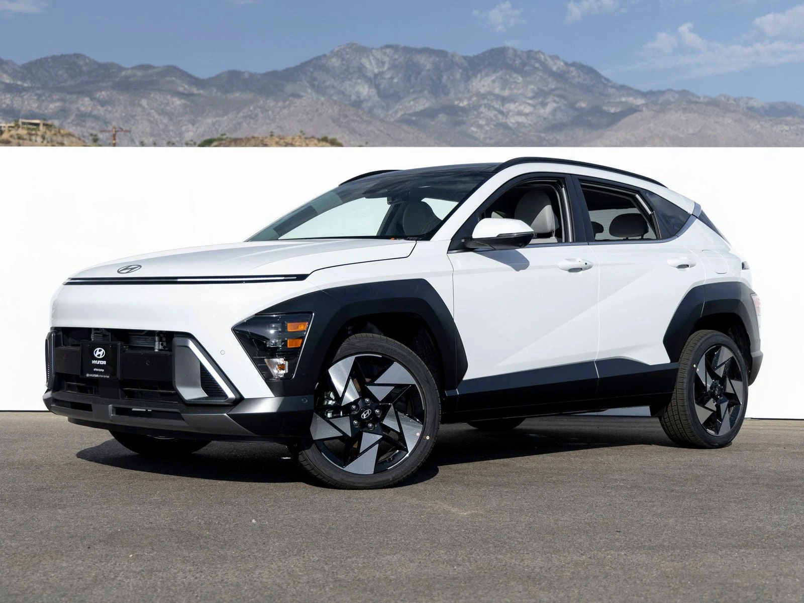 Hyundai Kona Limited (SX2) · Atlas White · Indigo Auto Group