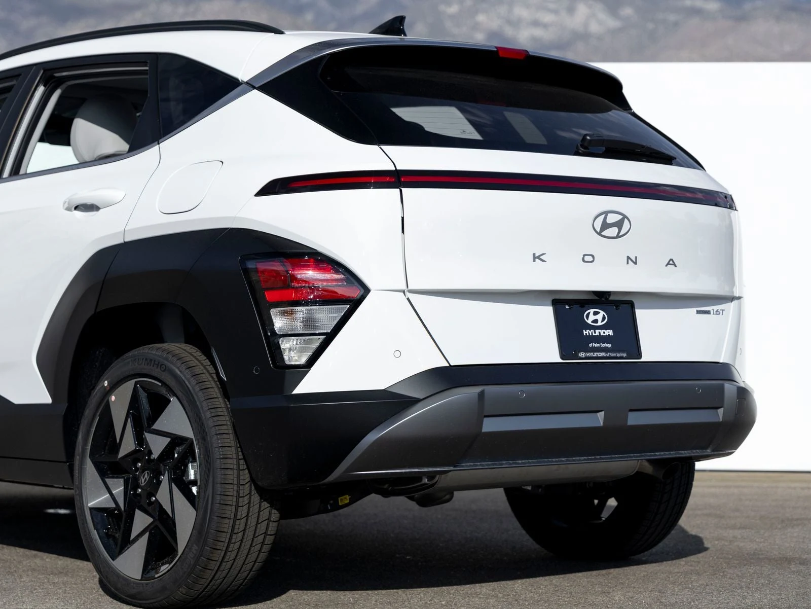 2027 Hyundai Kona Limited (SX2), 5/20