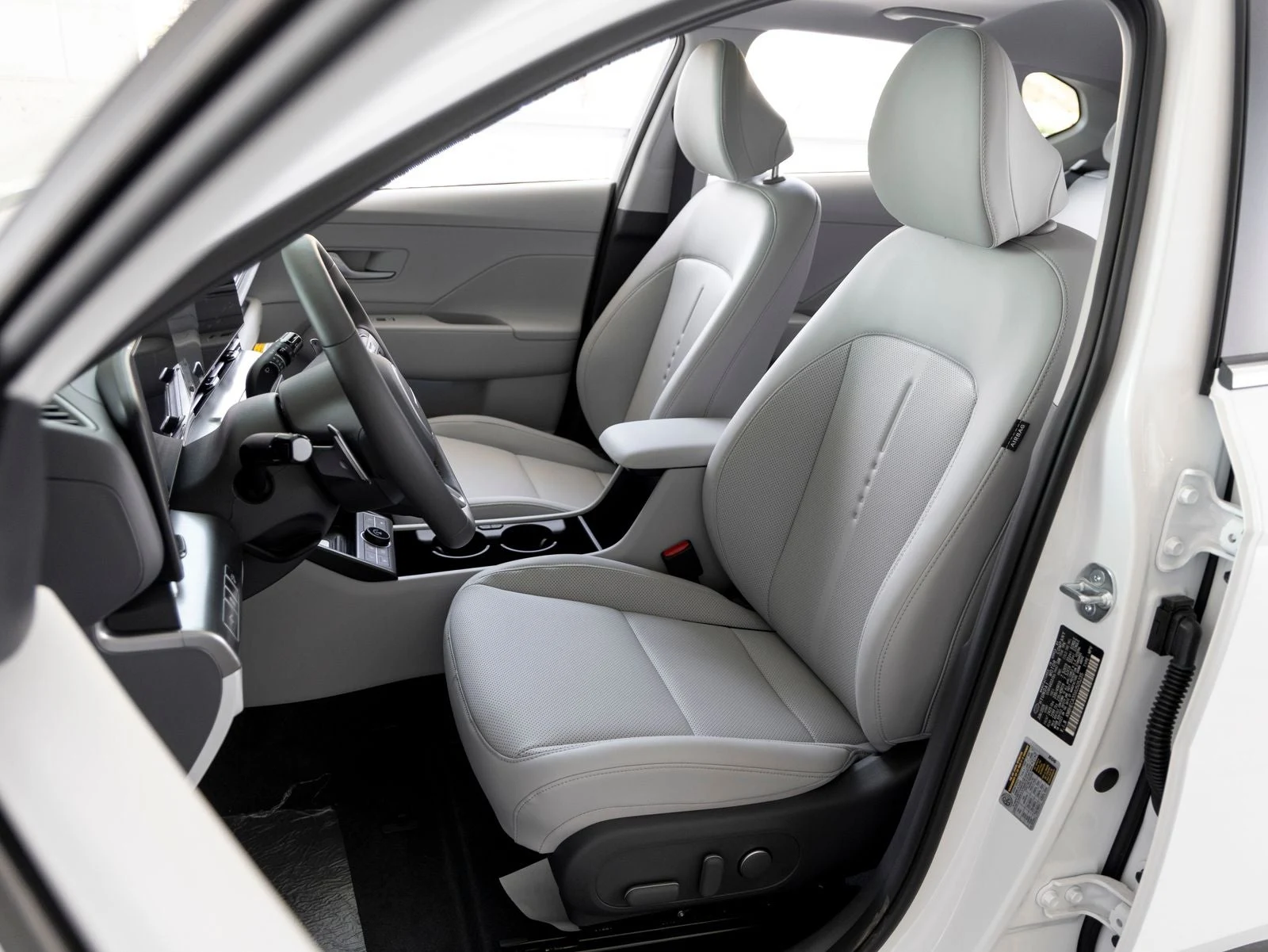 2027 Hyundai Kona Limited (SX2), 10/20