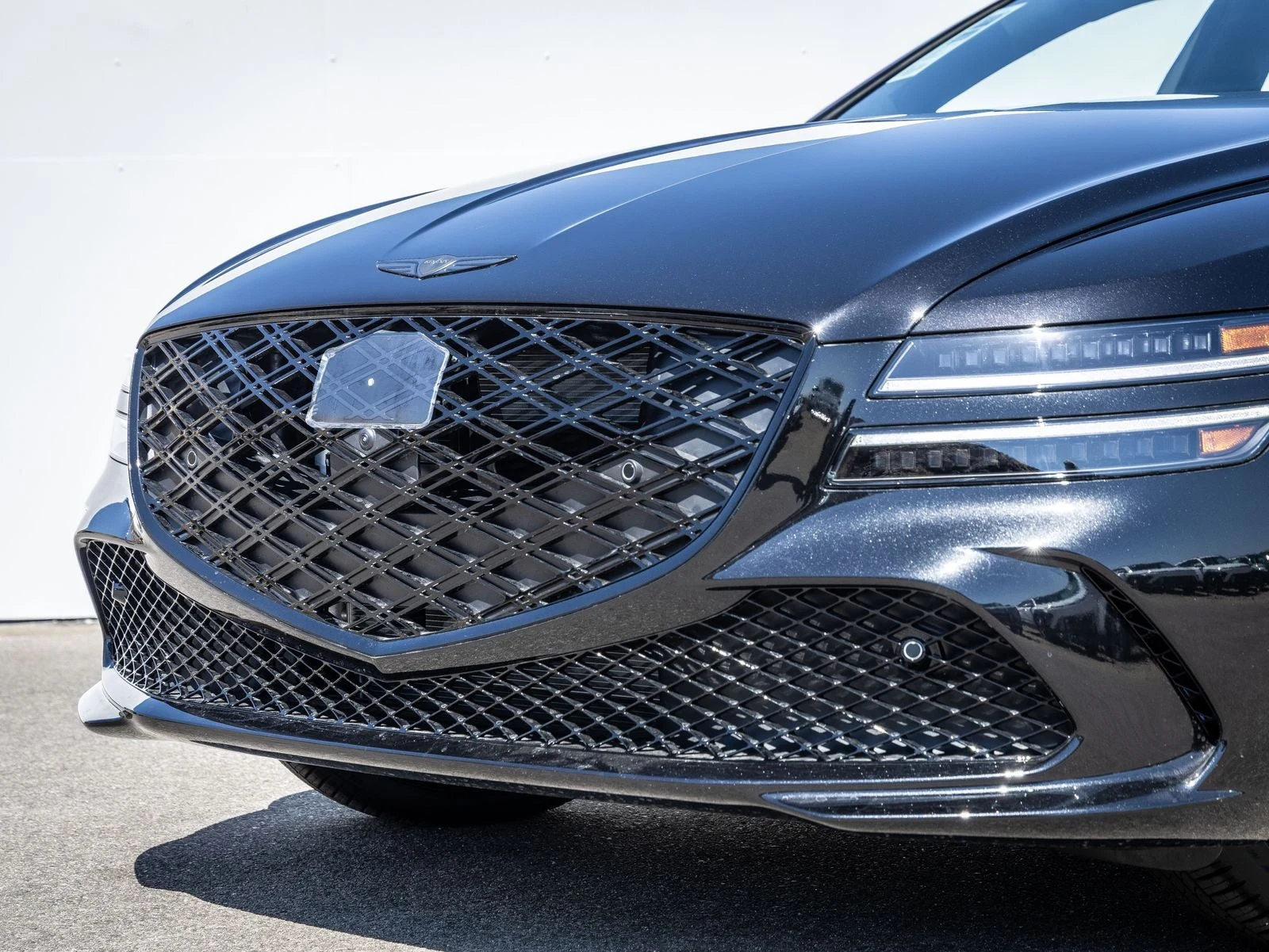 2027 Genesis G80 3.5T Prestige Black (2024 Update), 3/20