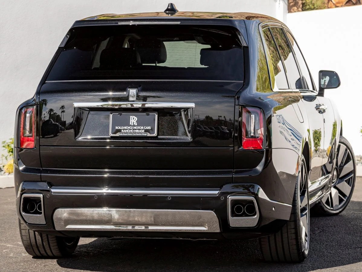 2027 Rolls-Royce Cullinan Series II, 2/20