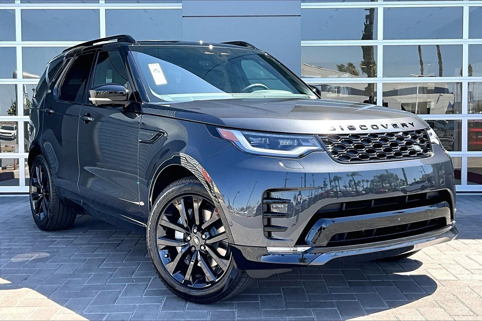 2026 Land Rover Discovery Dynamic SE (L462), 2/14