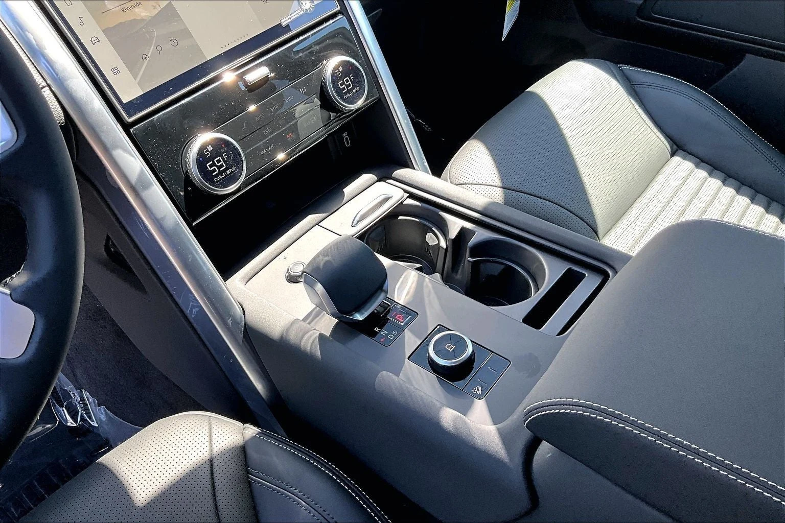 2026 Land Rover Discovery Dynamic SE (L462), 8/14