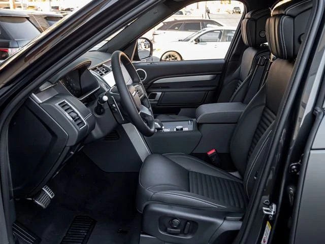 2026 Land Rover Discovery Tempest (L462), 13/20