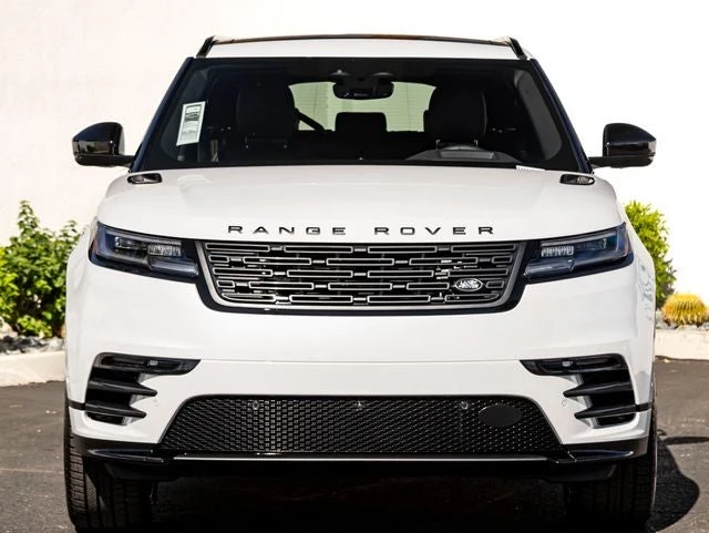2026 Land Rover Range Rover Velar Belgravia Edition (L560), 3/20