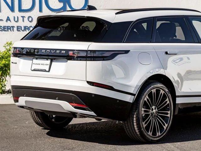 2026 Land Rover Range Rover Velar Belgravia Edition (L560), 7/20