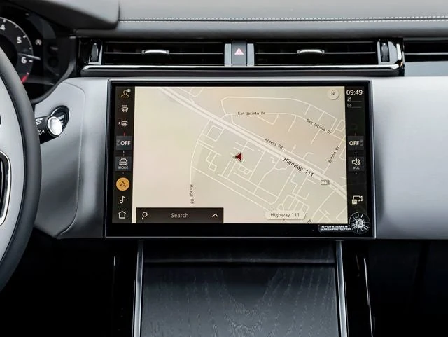 2026 Land Rover Range Rover Velar Belgravia Edition (L560), 18/20