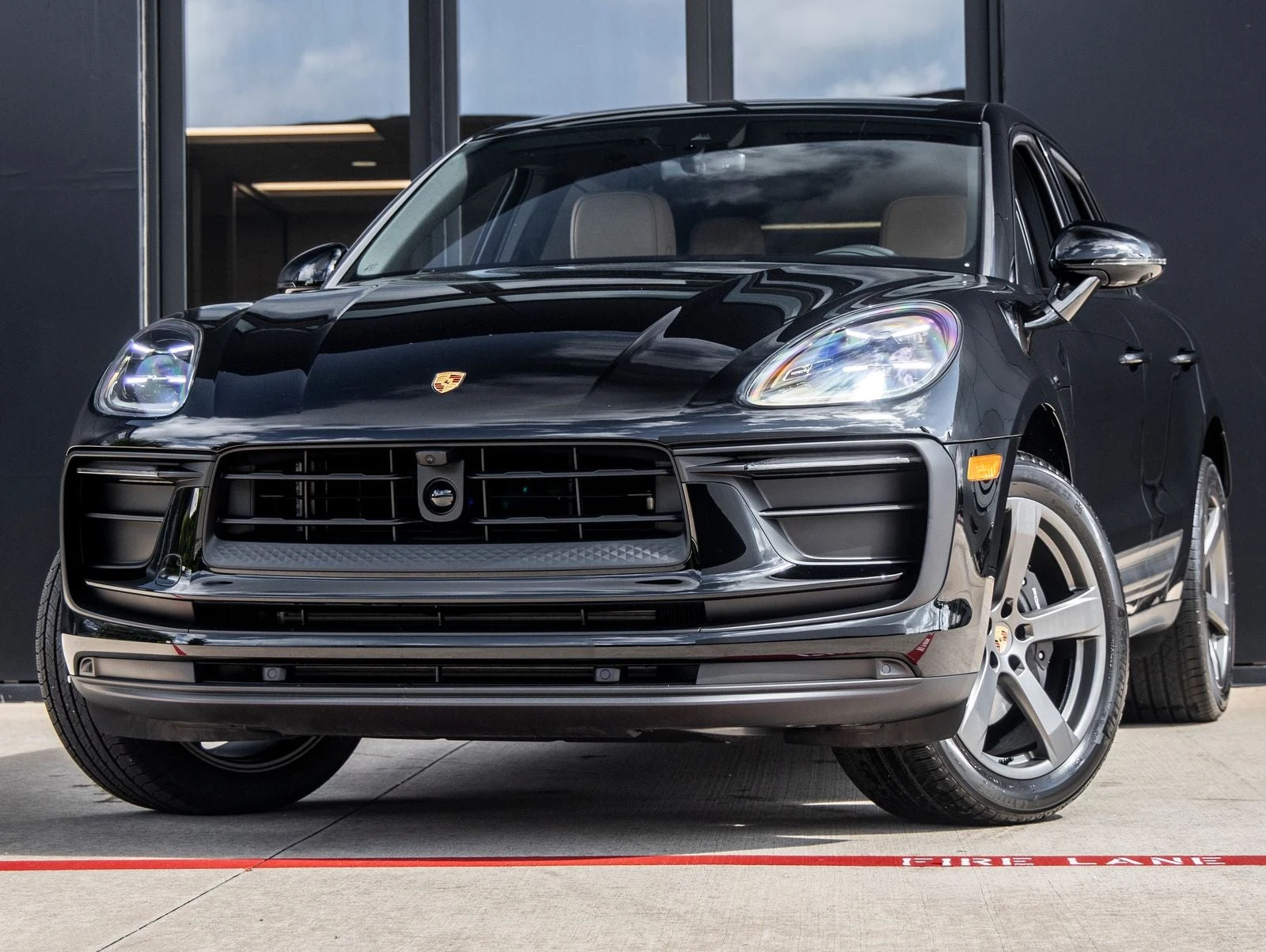 Porsche Macan (95B) · black · Indigo Auto Group