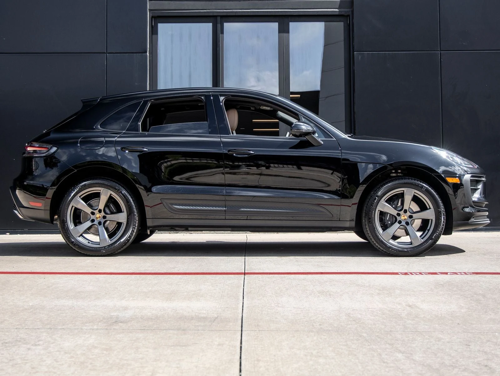 2026 Porsche Macan (95B), 12/20
