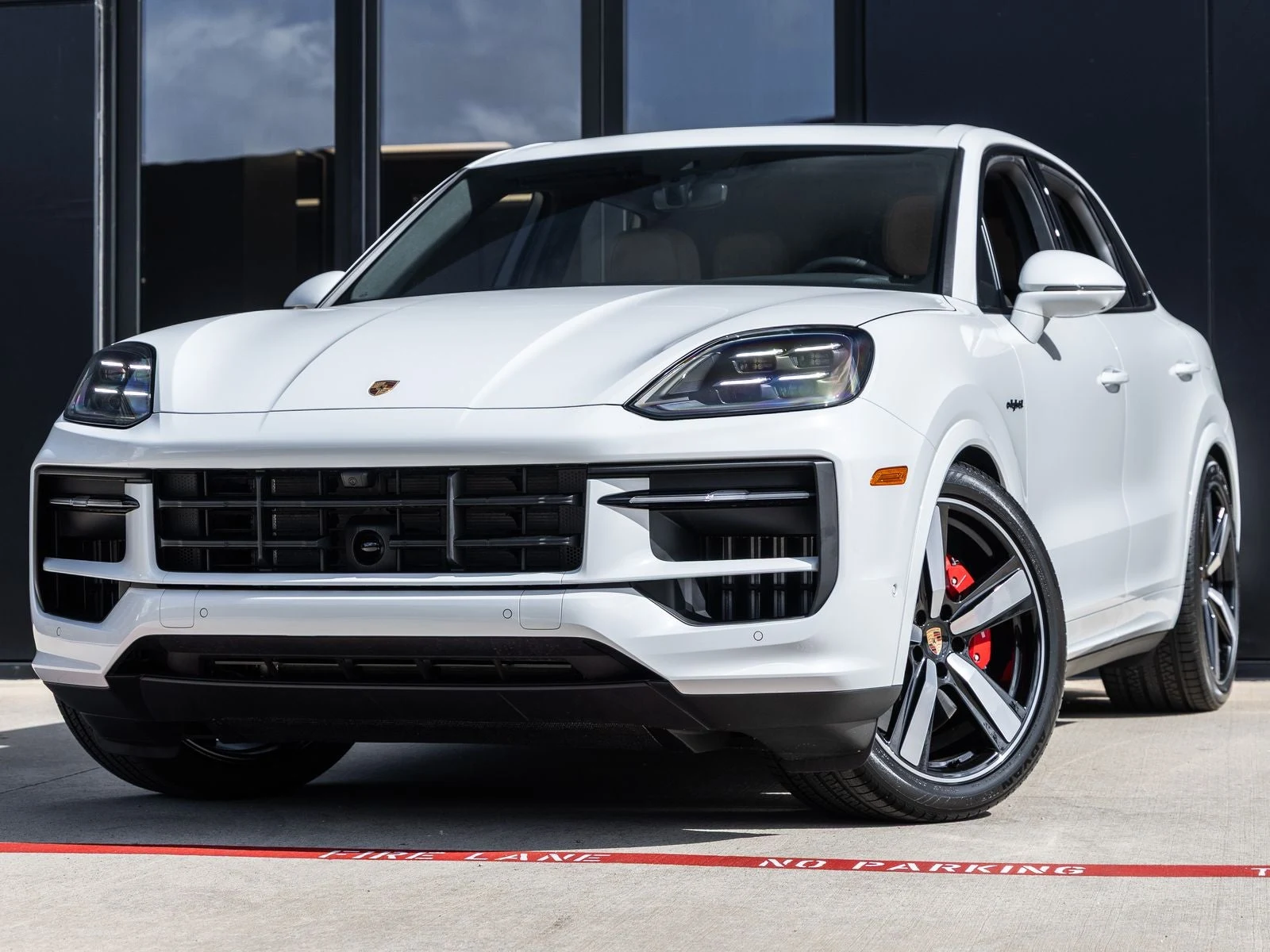 Porsche Cayenne S E-Hybrid (3rd Generation) · Carrara White Metallic · Indigo Auto Group