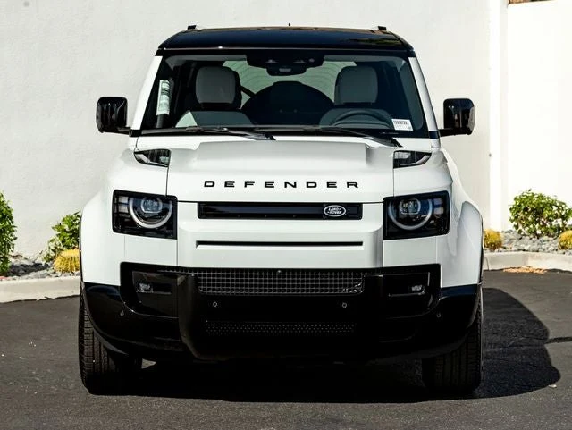 2026 Land Rover Defender 110 X-Dynamic SE (L663), 3/20