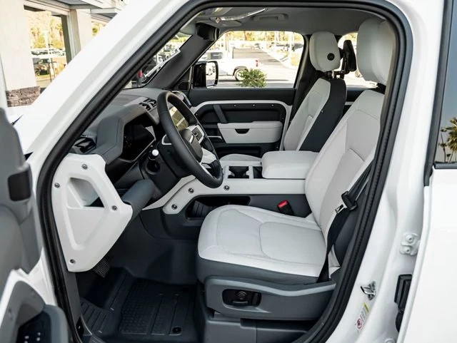 2026 Land Rover Defender 110 X-Dynamic SE (L663), 14/20