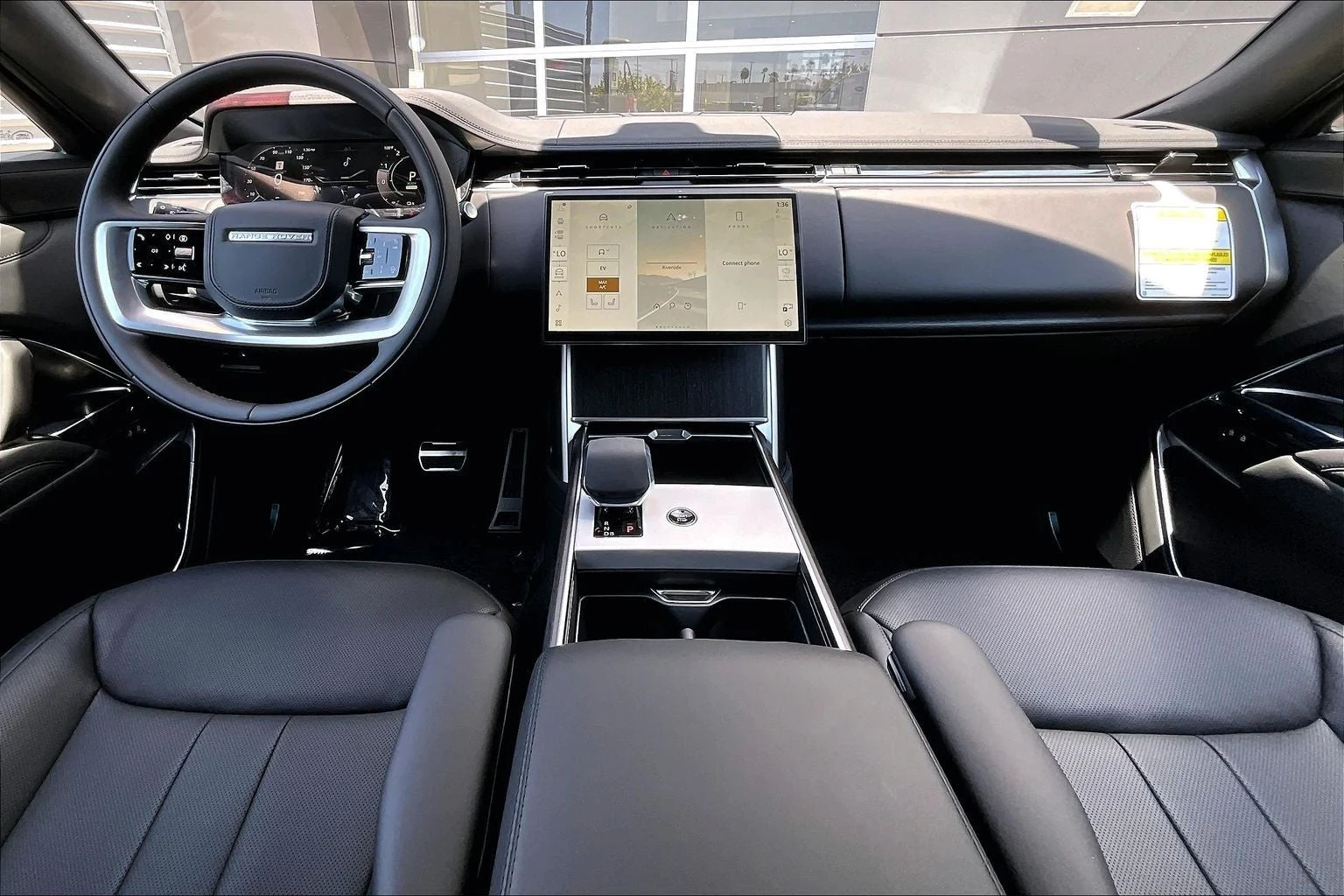 2026 Land Rover Range Rover Plug-In Hybrid SE (L460), 5/14