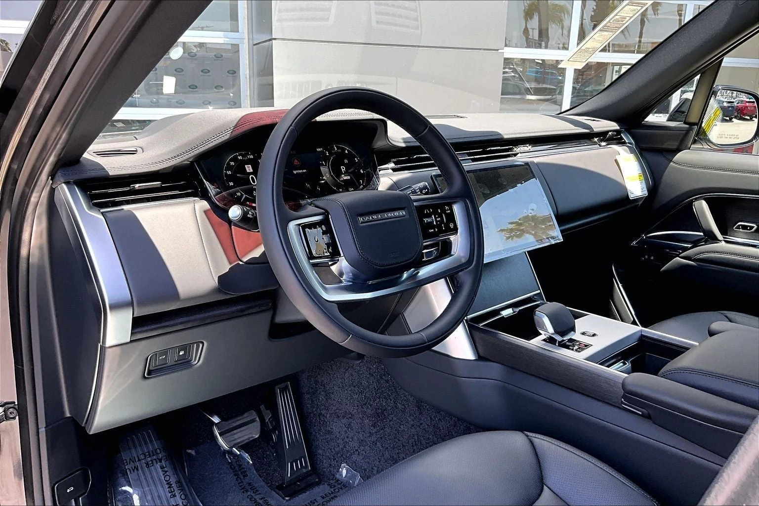 2026 Land Rover Range Rover Plug-In Hybrid SE (L460), 6/14
