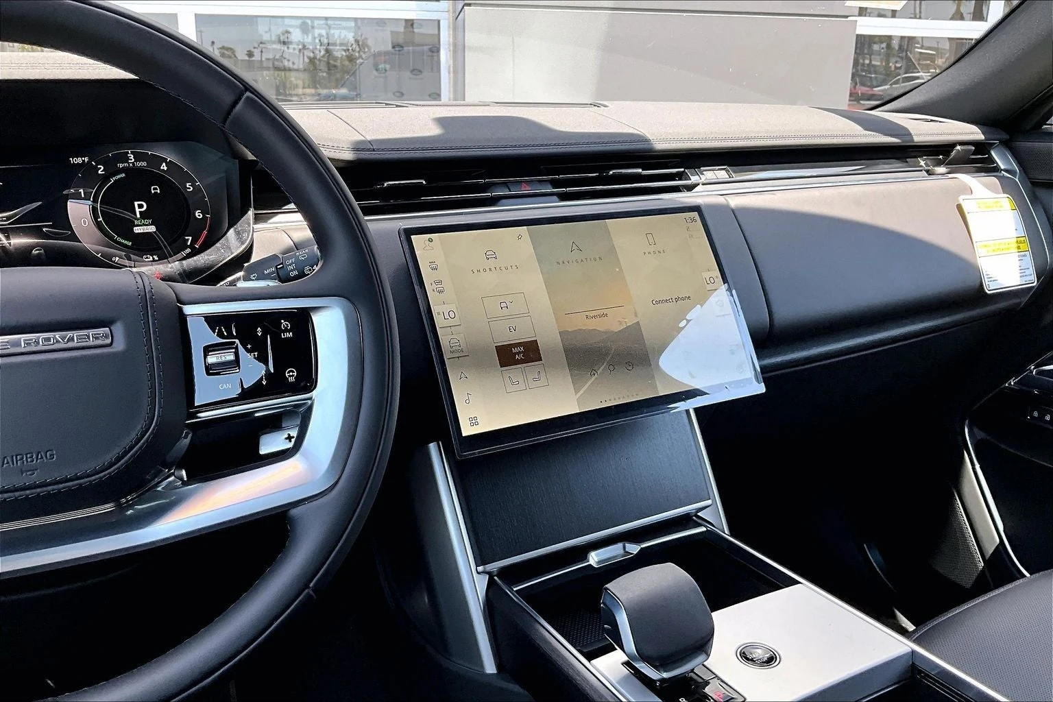 2026 Land Rover Range Rover Plug-In Hybrid SE (L460), 7/14