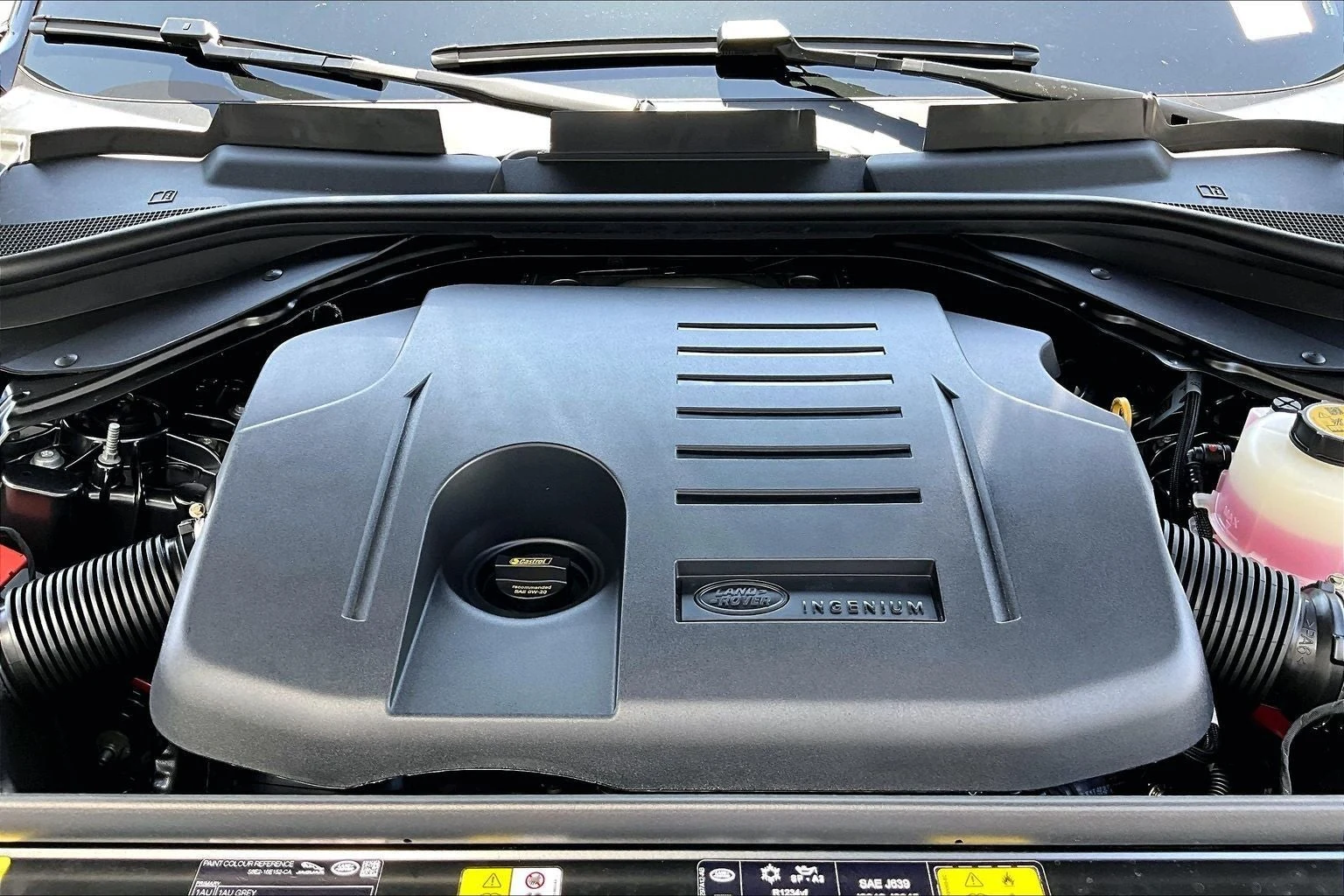 2026 Land Rover Range Rover Plug-In Hybrid SE (L460), 11/14