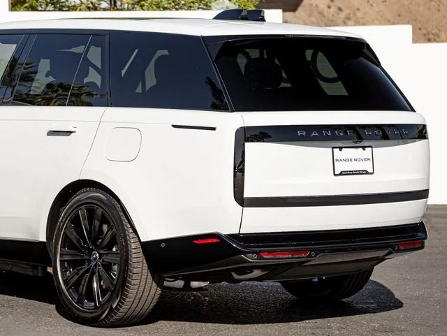 2026 Land Rover Range Rover Plug-In Hybrid SE (L460), 10/20