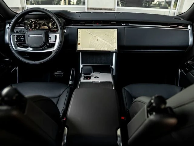 2026 Land Rover Range Rover Plug-In Hybrid SE (L460), 18/20