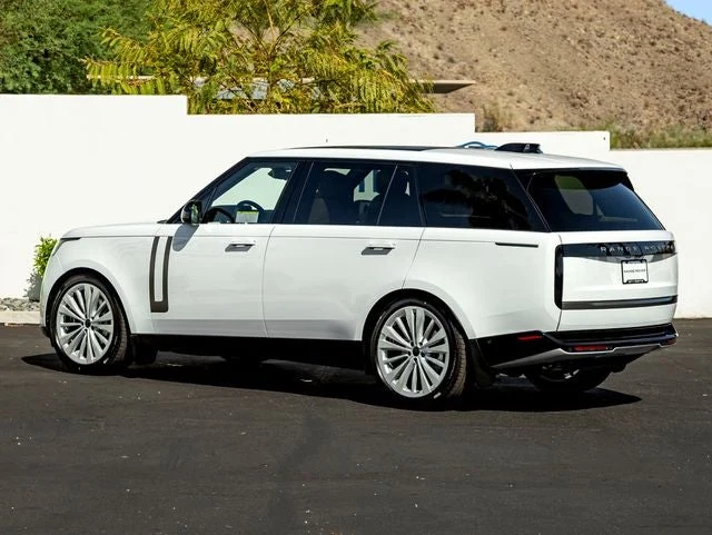 2026 Land Rover Range Rover SE LWB (L460), 9/20