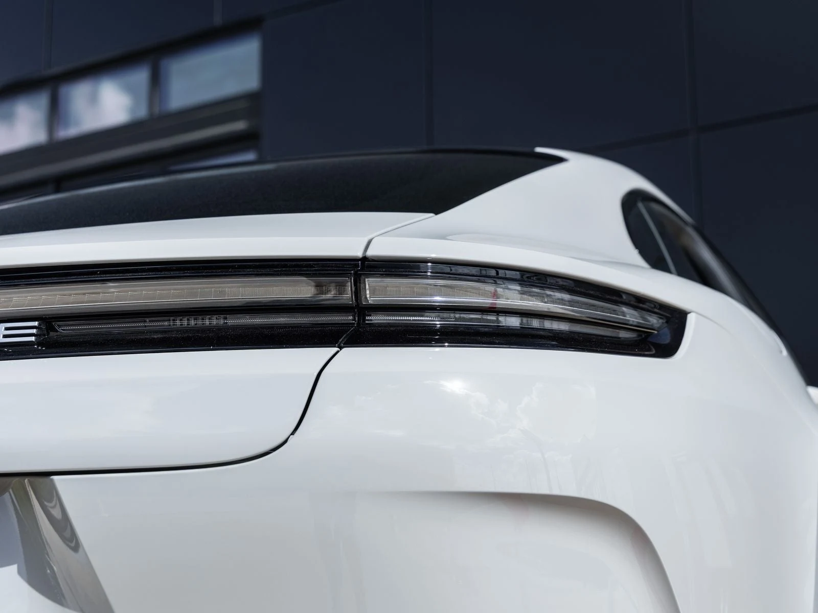 2026 Porsche Panamera 4 (976), 17/20