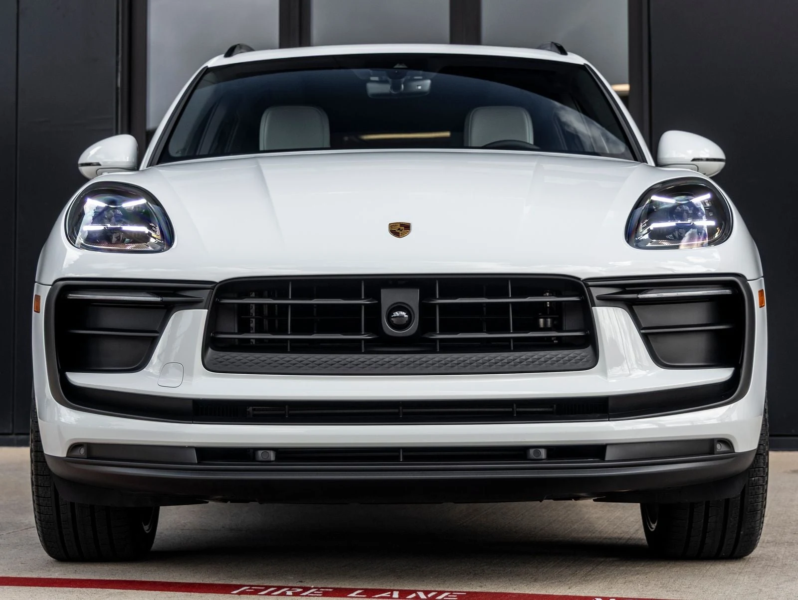 2026 Porsche Macan (95B), 8/20