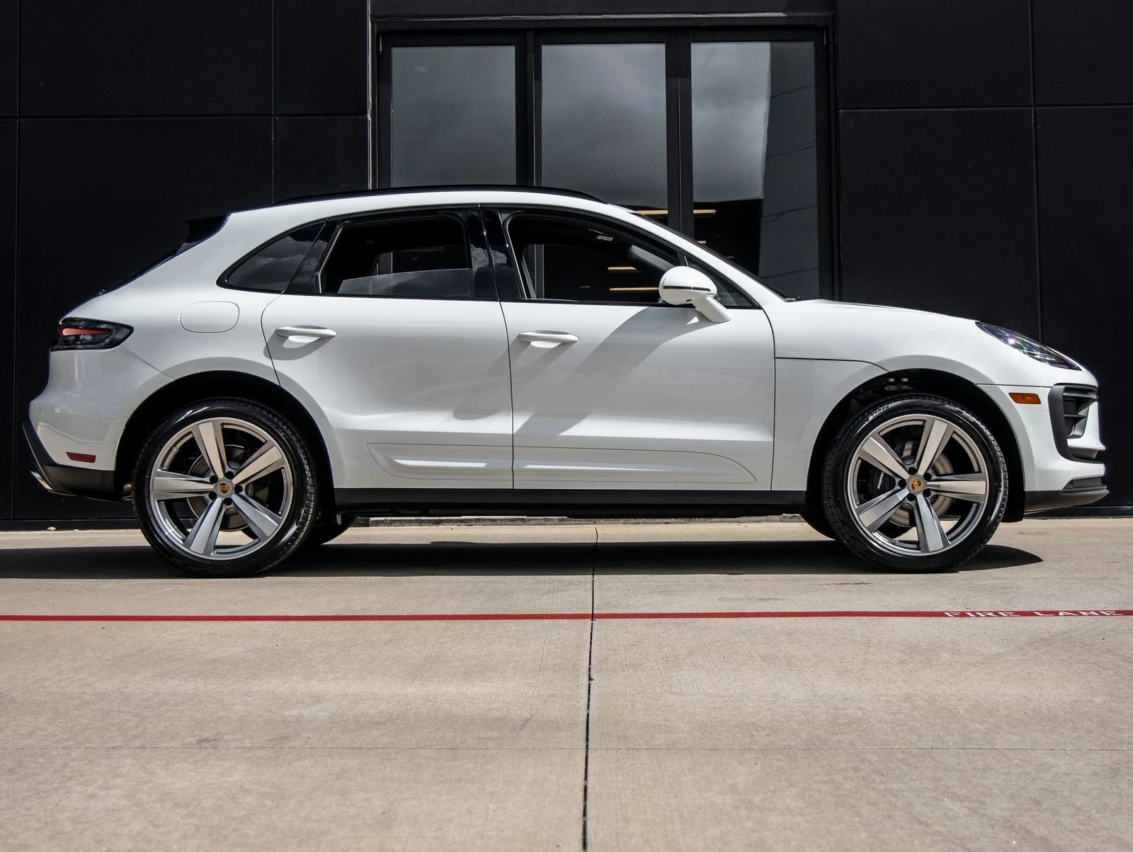 2026 Porsche Macan (95B), 12/20