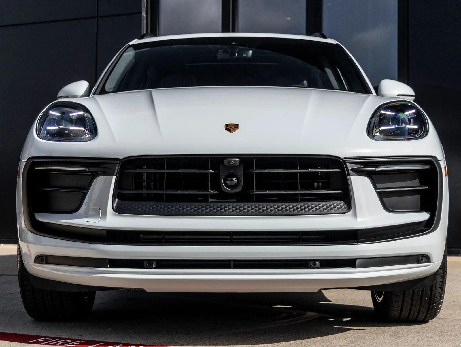 2026 Porsche Macan (95B), 8/20