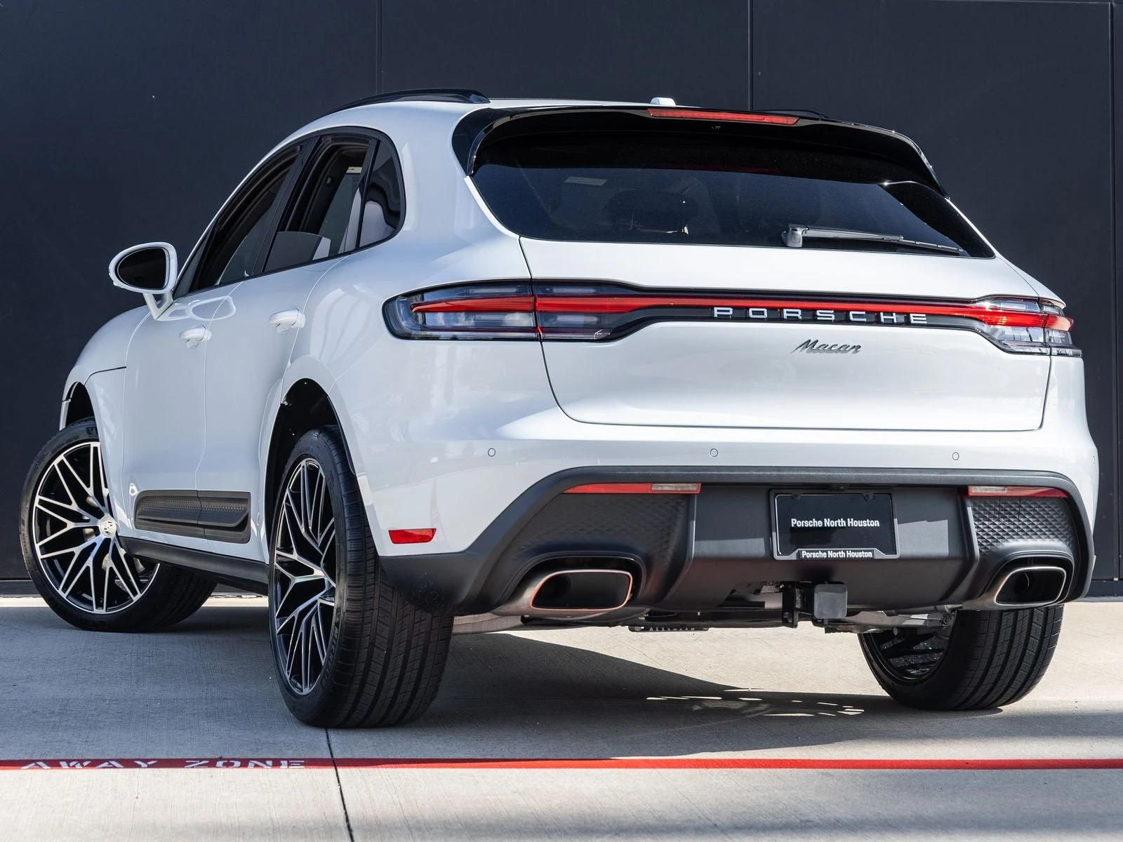 2026 Porsche Macan (95B), 3/20