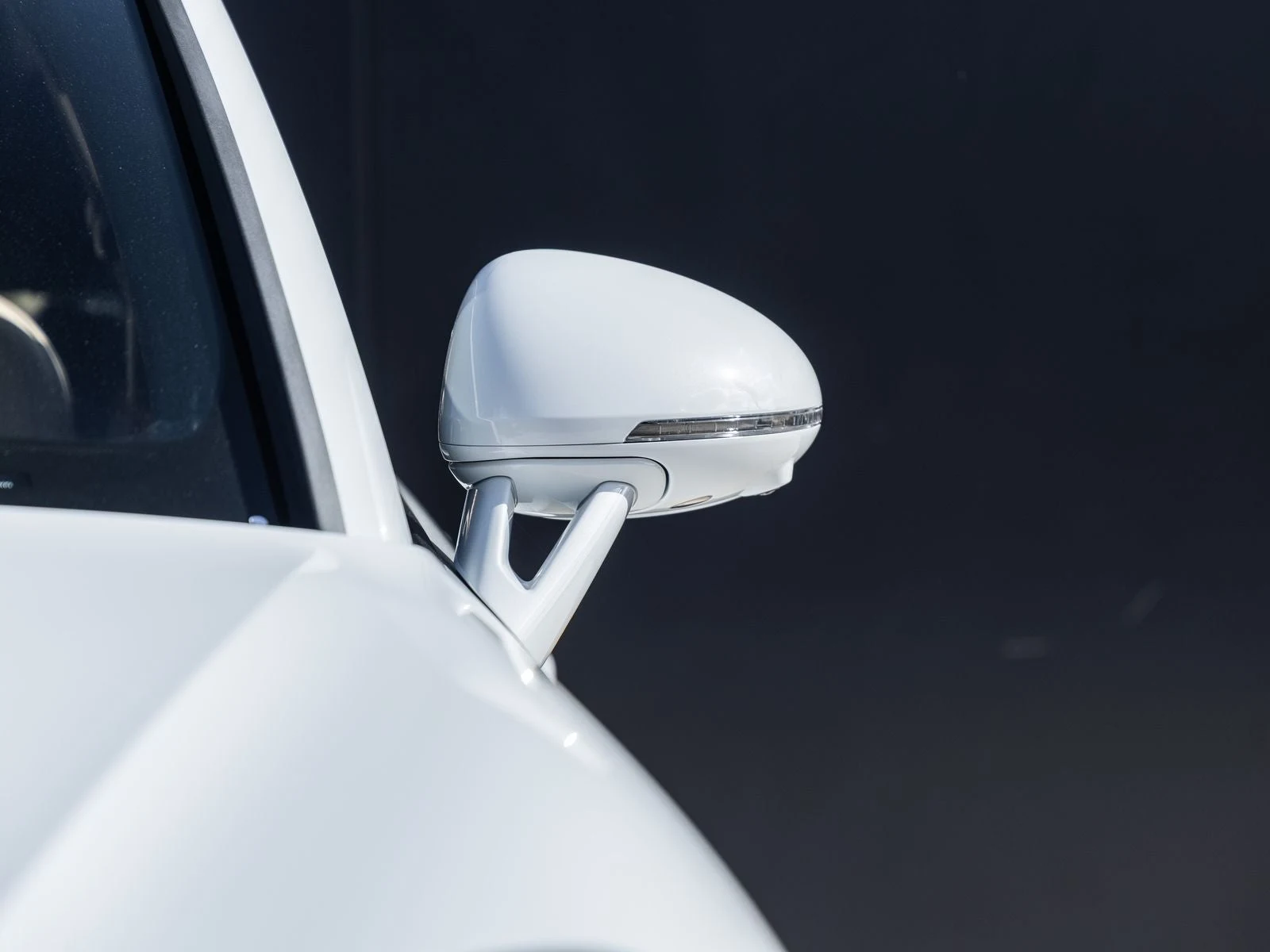 2026 Porsche Macan (95B), 19/20